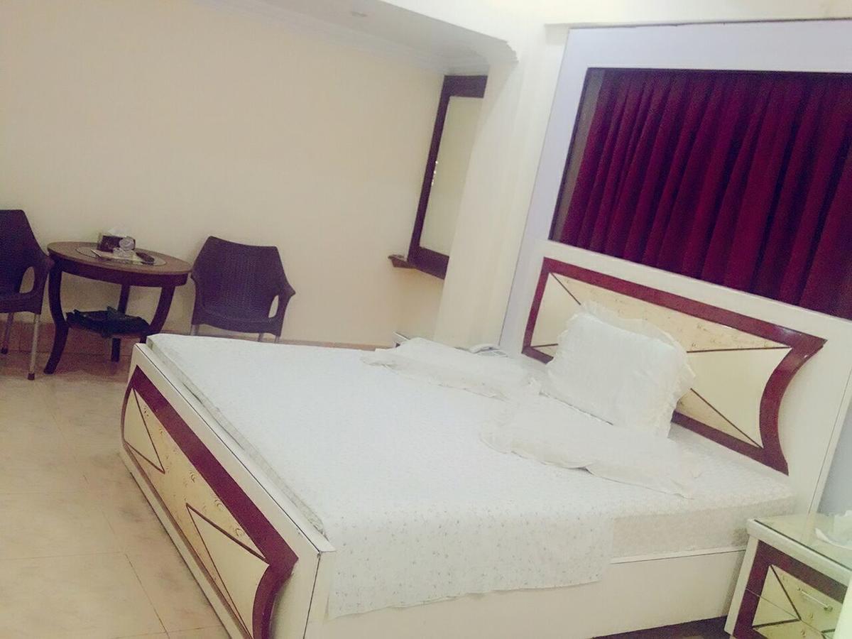 Rehaish Inn Guest House Karachi Ngoại thất bức ảnh